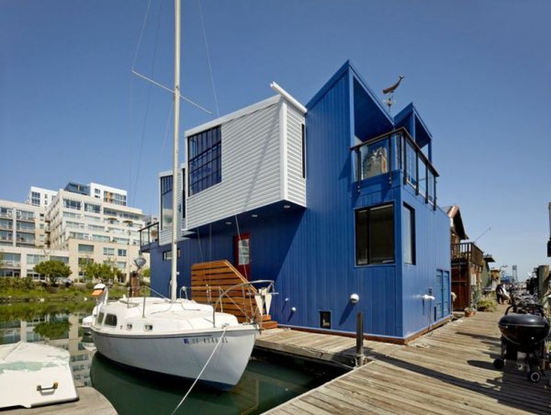 400,000 houseboat built atop a solid concrete barge Home Crux