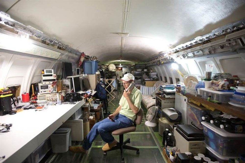 Boeing 727 Airplane Transformed Into A Fully equipped Home In Oregon HomeCrux Boeing 727 Airplane Transformed Into A Fully equipped Home In Oregon HomeCrux