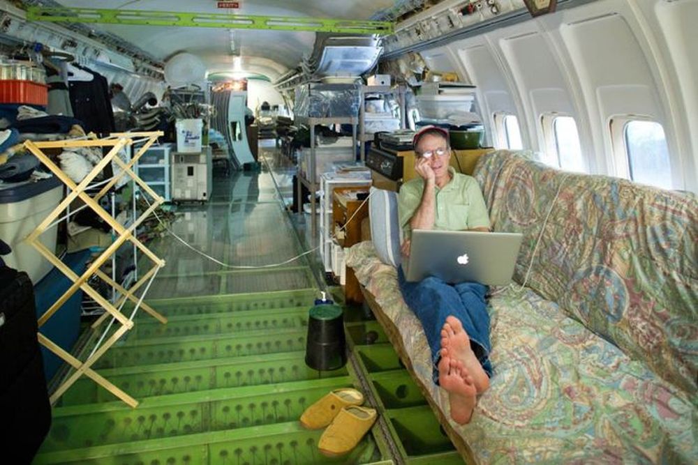 Boeing 727 Airplane Transformed Into A Fully equipped Home In Oregon HomeCrux Boeing 727 Airplane Transformed Into A Fully equipped Home In Oregon HomeCrux
