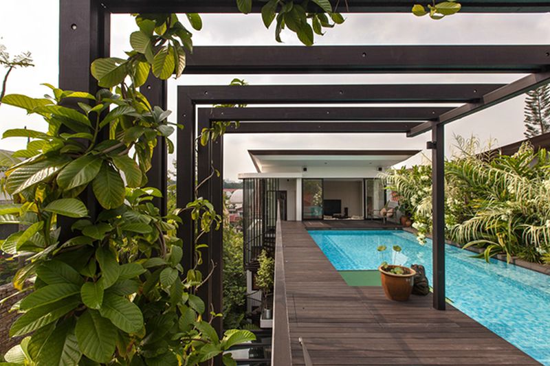 Garden Villa with vertical gardens and 'dream like' quality Home Crux