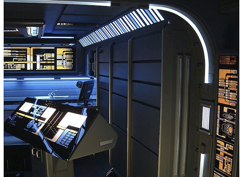 Tony Alleyne creates Starship Enterprise decor in his apartment Home Crux