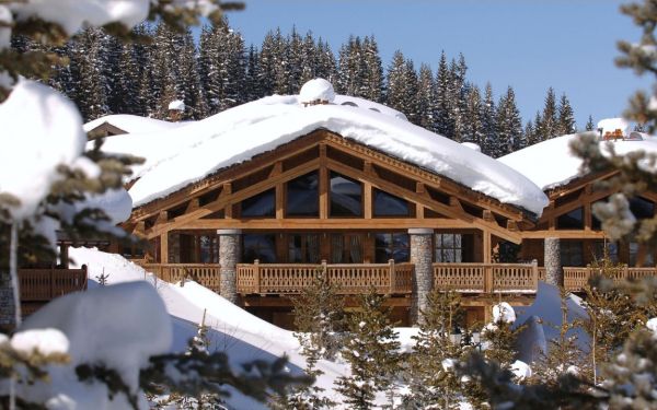 Chalet Les Sorbiers: Luxury ski chalet with alpine charm in French Alps