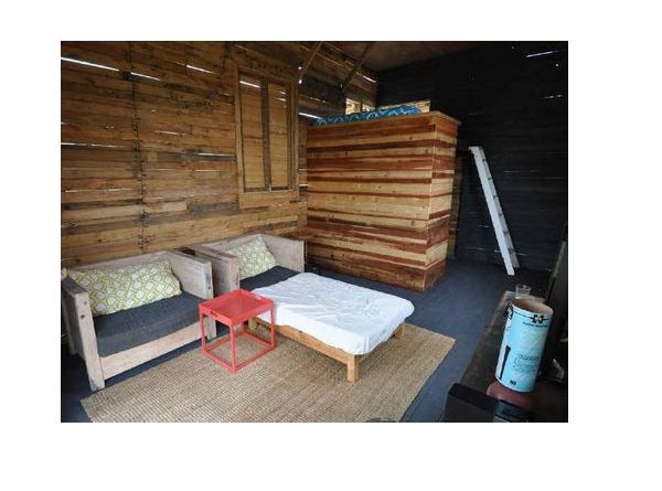 Student pad made using recycled timber pallets