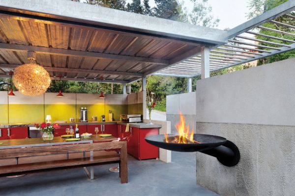 Sunfocus is outdoor fireplace and BBQ grill in one