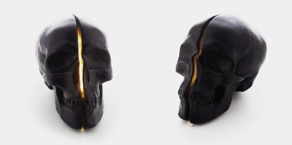 Spruce Up Your Decorations With Yorick Skull Lamp Homecrux Yorick Skull Table Lamp