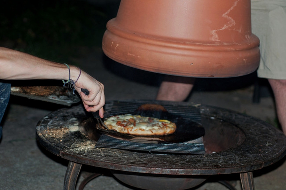 DIY Pizza oven made out of terracotta pot and wheelbarrow ...