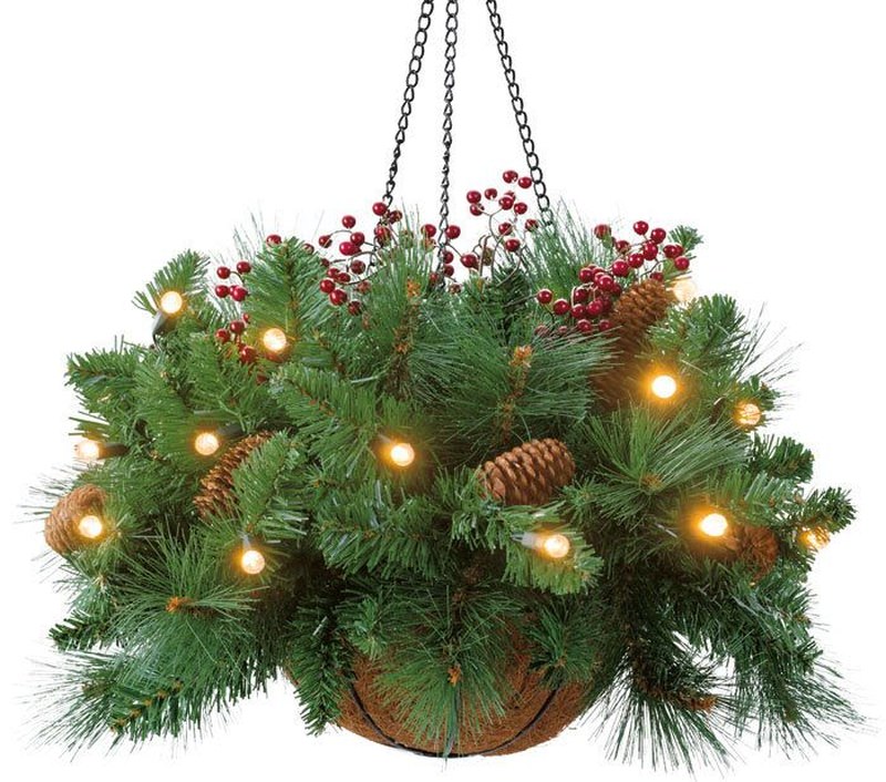 5 diy non traditional but equally festive christmas trees christmas tree wall hanging pattern