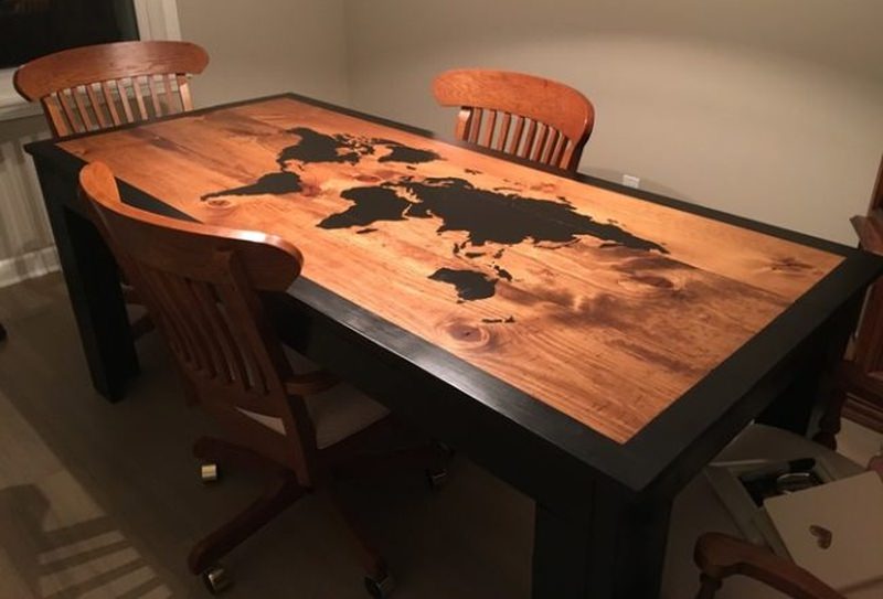 World map dining table