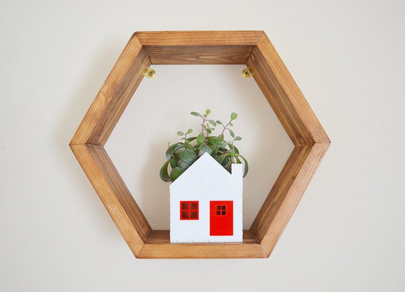Little House planter brings cuteness and greenery in home