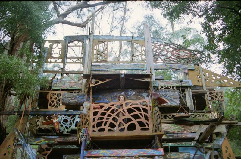 Attracts many tourists with its inspiring design