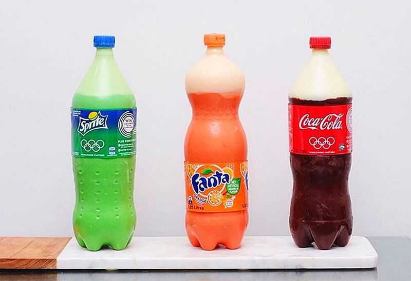 You wonot believe these are not soft drink bottles, but cakes
