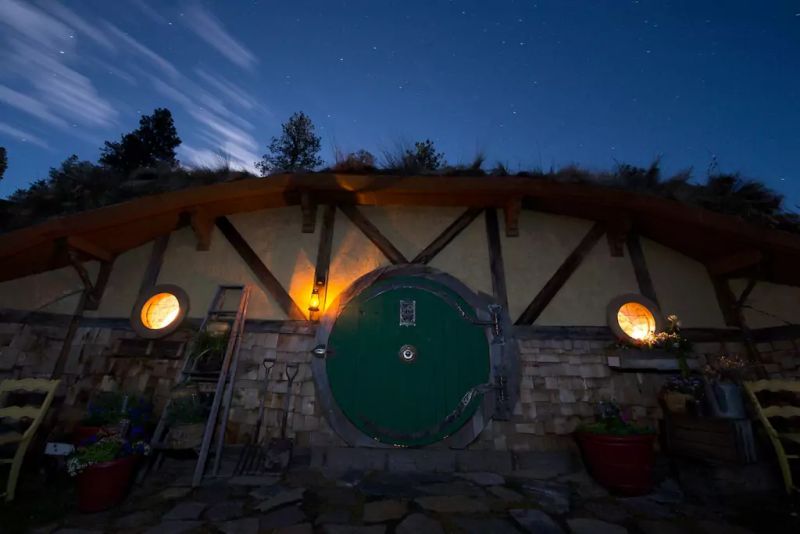 Off-grid house has solar panels for energy requirements