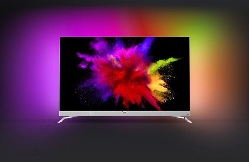 Philips unveils its first 55’’ OLED TV with builtin ambient lights