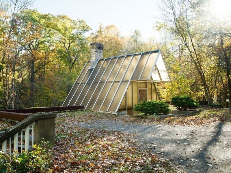 christmas-tree-house-in-connecticut