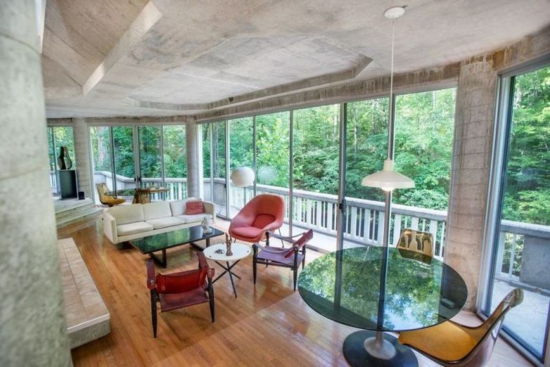 christmas-tree-house-in-connecticut