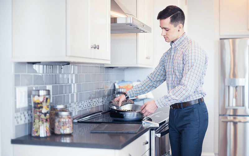 SmartyPans exhibits app-connected cooking pans at CES 2017