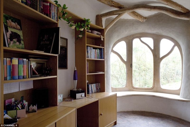 Couple builds the cheapest house ever built in the Western Hemisphere