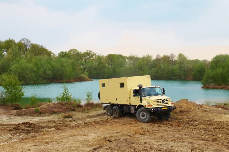 Containershaped housing units by Bliss Mobil are perfect for outdoor