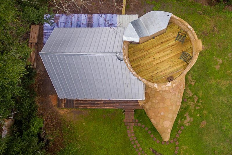 Cowboy Boot House is an unusual piece of architecture