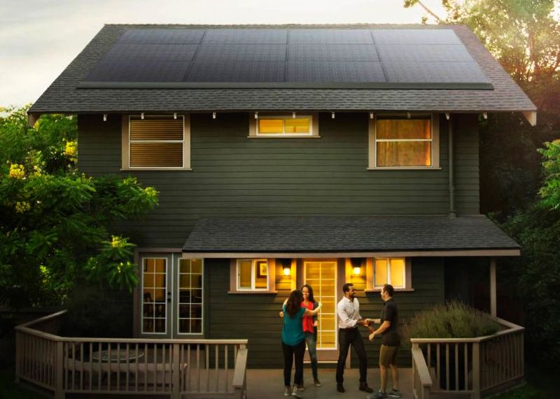 tesla-unveils-a-line-of-panasonic-made-streamlined-solar-panels