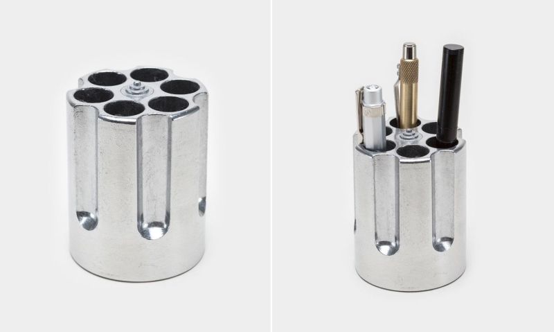 Gun cylinder pen holder