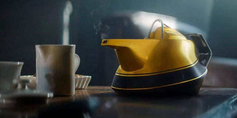 Renault introduces yellow Teapot to celebrate 40 years in F1