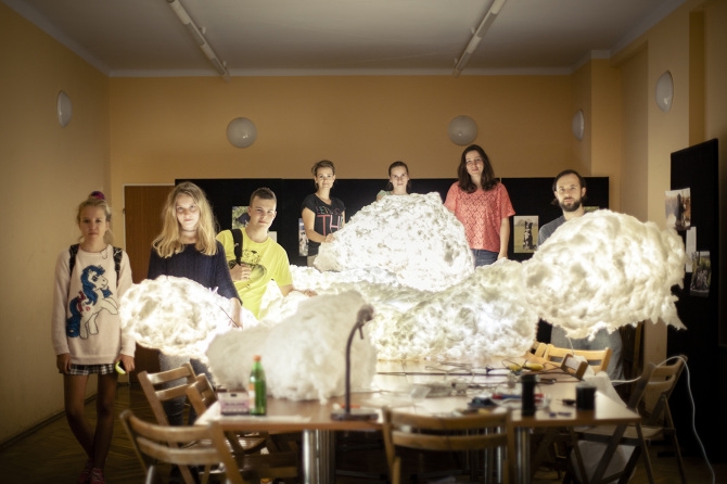 Ceiling hanging cloud lamp