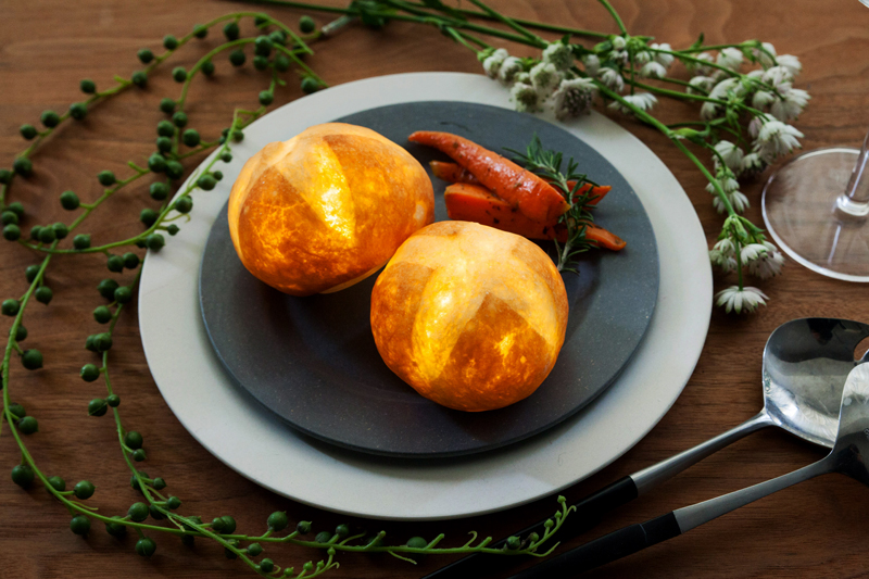 Bread lamps by Yukiko Morita