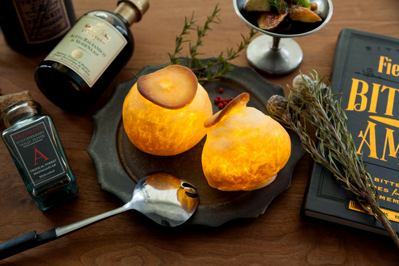 Amazing bread lamps by Yukiko Morita