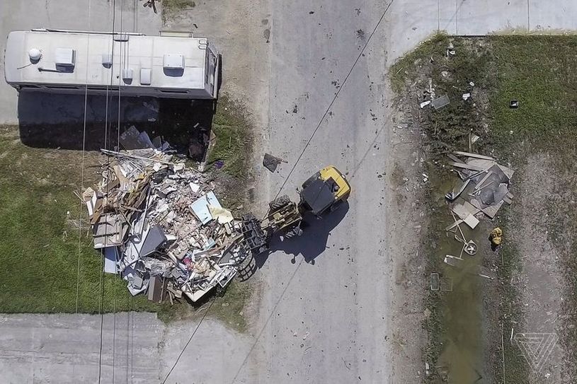 Deltec roundish prefab homes can survive hurricanes
