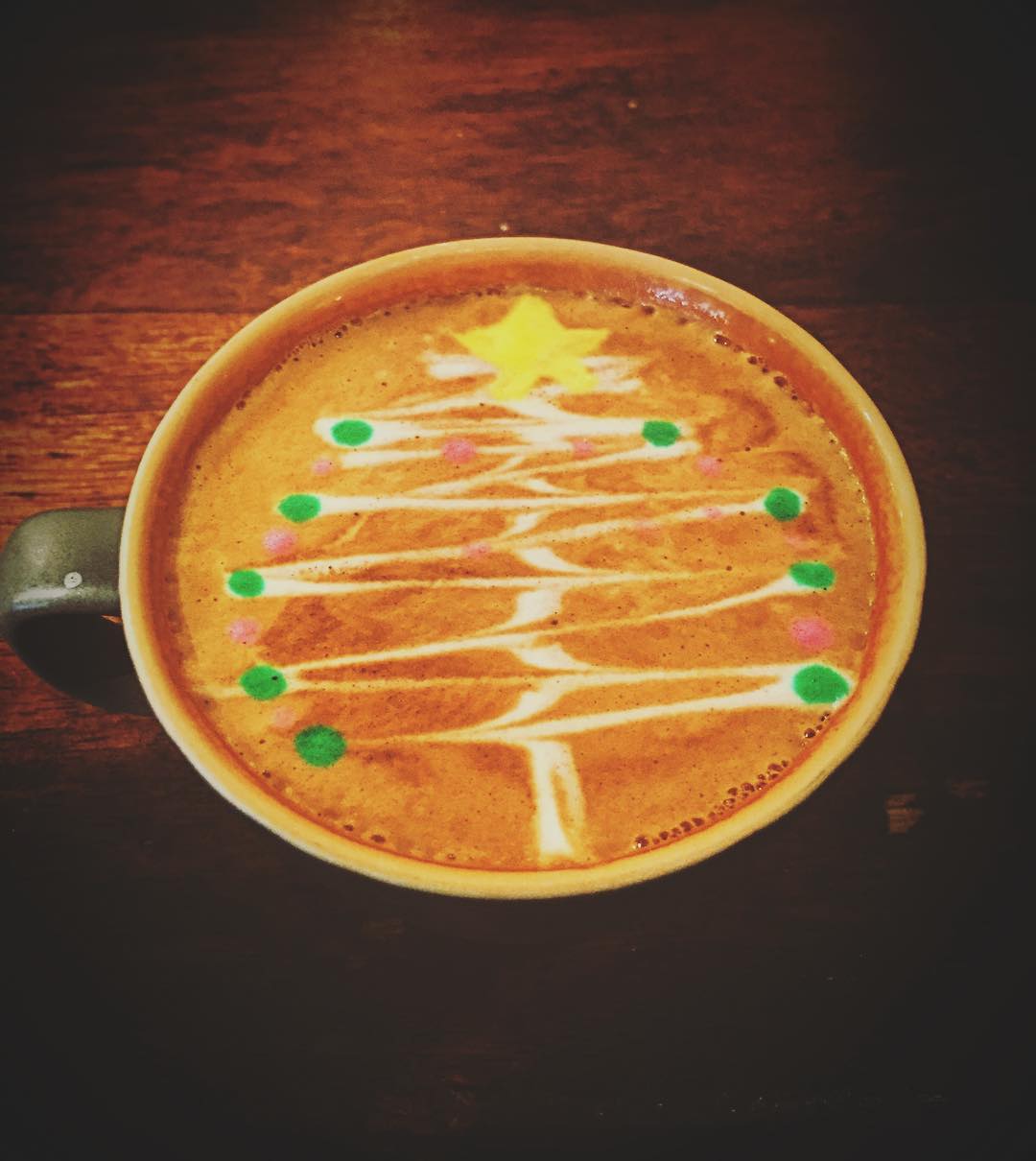 Christmas tree latte art - the perfect topping on your espresso for