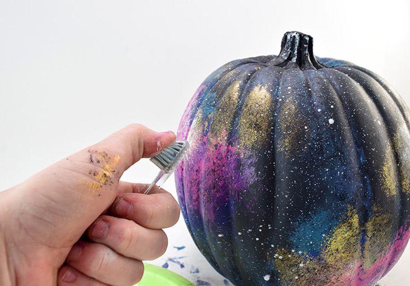 Galaxy Pumpkins to Spice Up Your Halloween