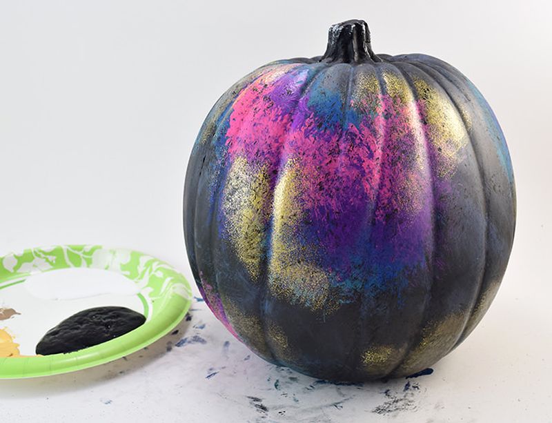 Galaxy Pumpkins to Spice Up Your Halloween