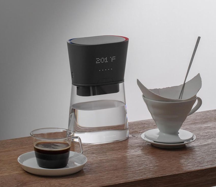 Heatworks’ Duo Carafe Heats Up Water as You Pour