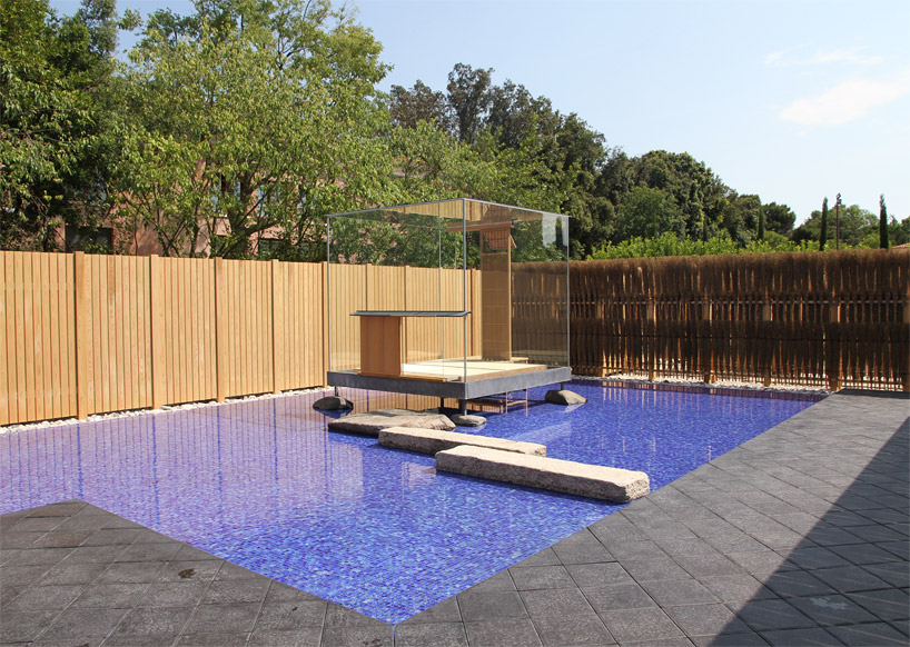 Glass tea house by Hiroshi Sugimoto brings tradition and technology