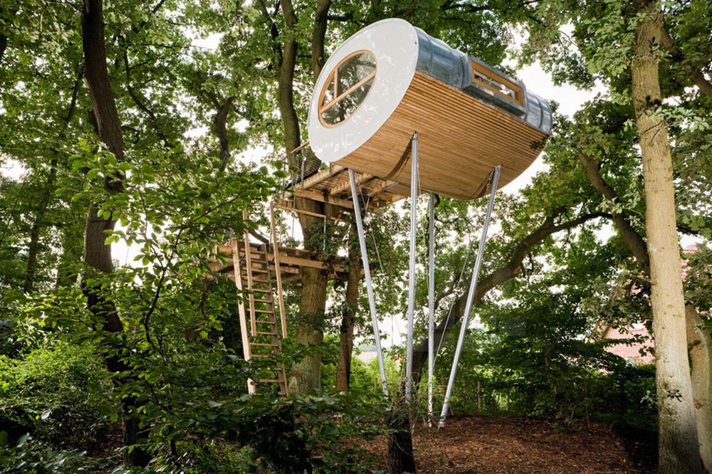Treehouse Djuren provides pleasant escape to its owner in woods Homecrux