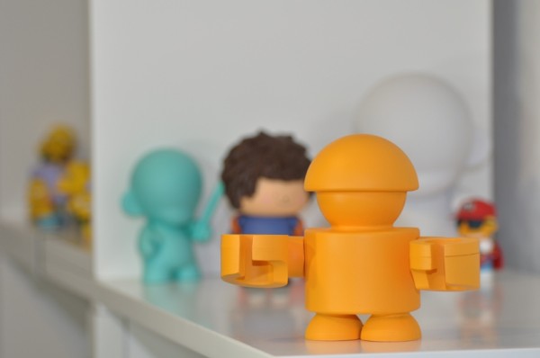 Orange-Robot-As-An-Art-Toy