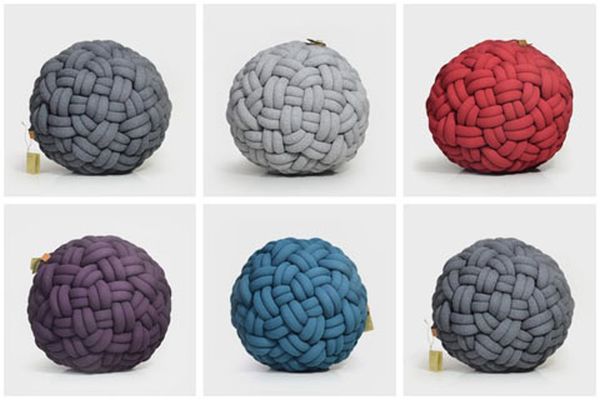 Knotty floor cushions by Kumeko