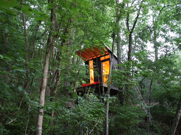 DIY family treehouse