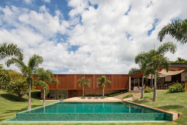 MDT house by Jacobsen Arquitetura