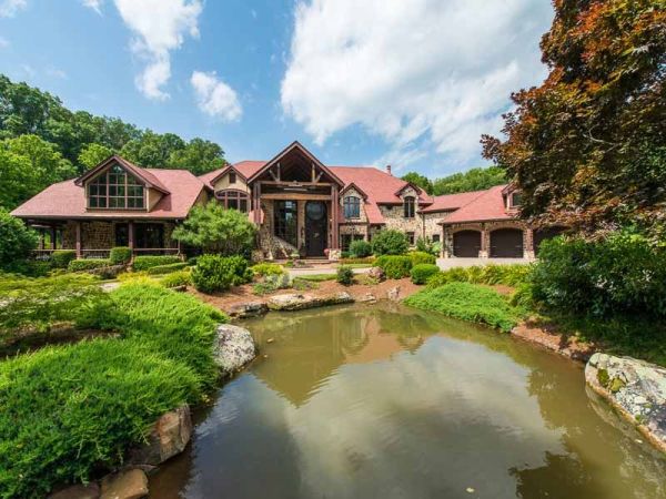 Western themed Gainesville Estate