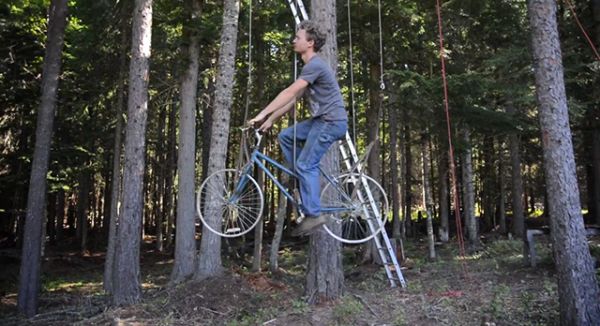 Ethan Schlussler's bike powered elevator 