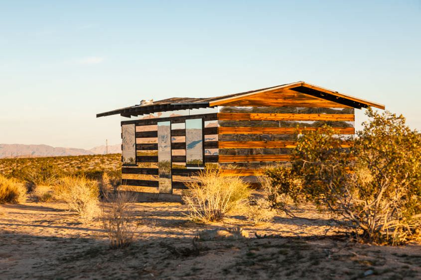 Lucid Stead mirror house in the middle of Californian desert by Phillip K Smith III