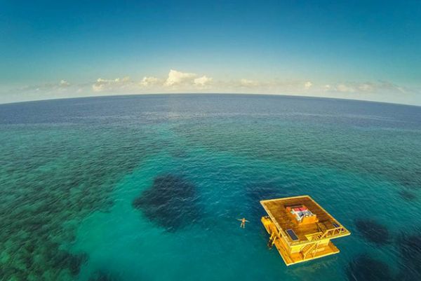 Manta Underwater Room 