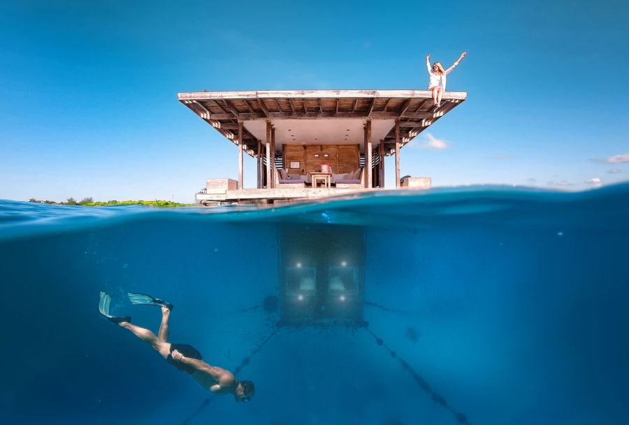 Manta Underwater Room Zanzibar