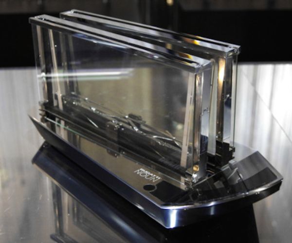 Noun glass toaster by Bugatti Casa Bugatti Noun transparent Toaster