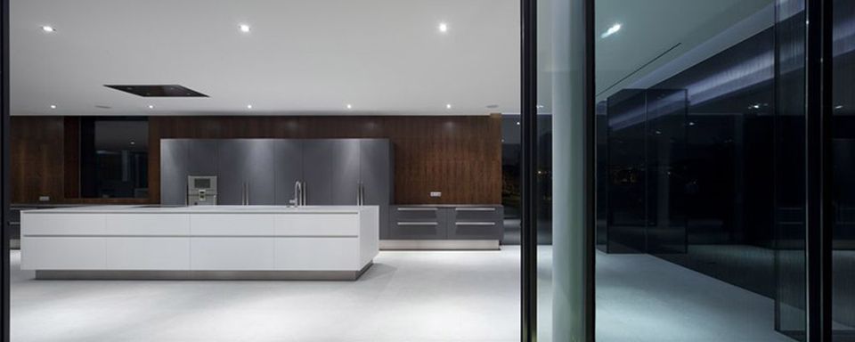 Mansion in Vale Do Lobo Golf Course by Arqui+