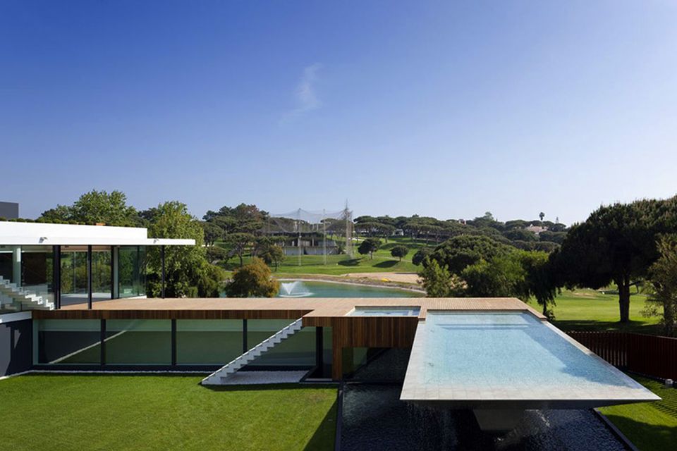 Mansion in Vale Do Lobo Golf Course by Arqui+