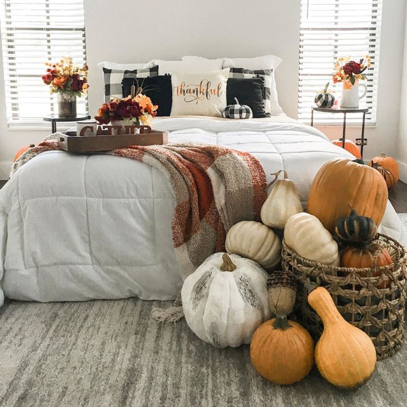 Decorating bedroom with pumpkins for Halloween
