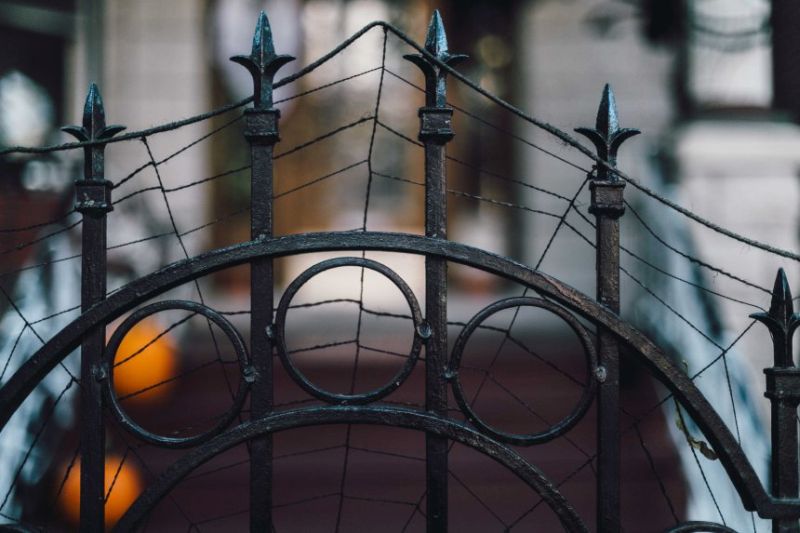Front gate halloween decoration